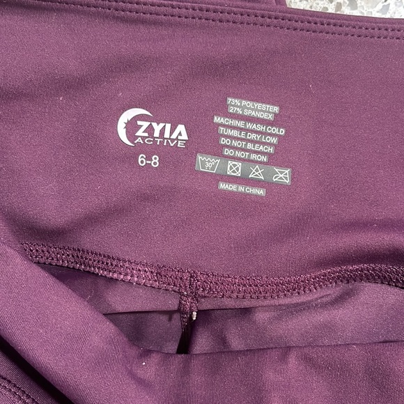 Zyia Plum Logo Crop Light n Tights - Picture 3 of 4